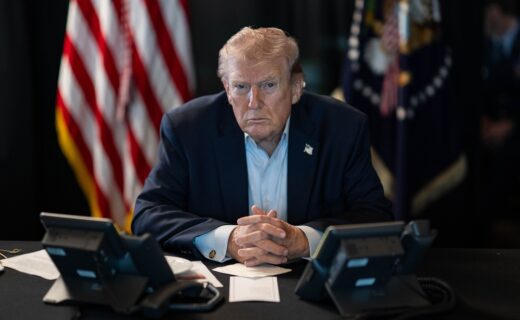 Donald Trump annuncia dazi del 100%
