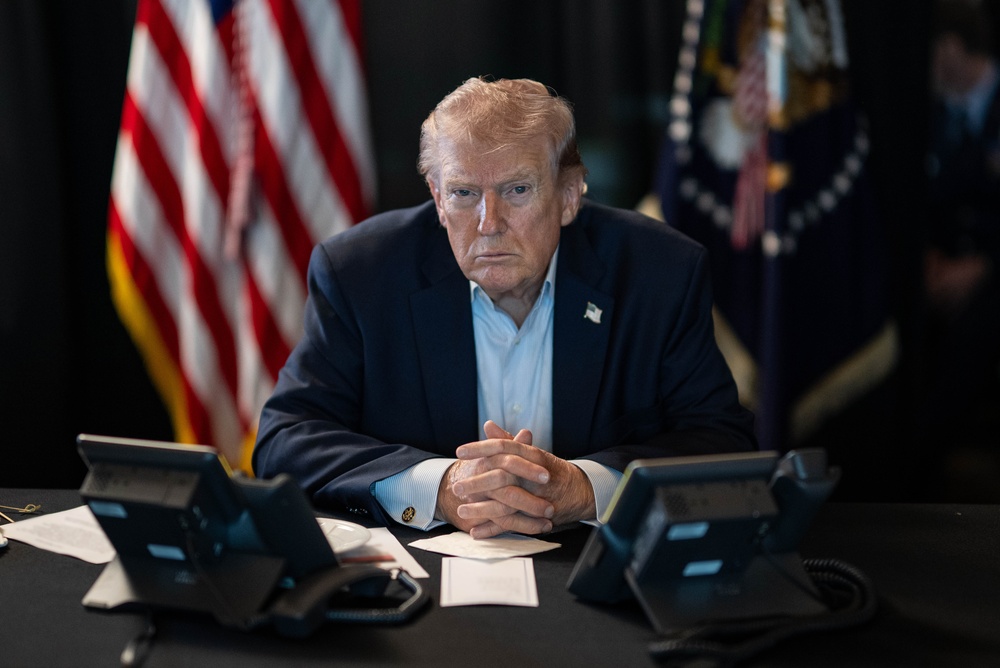 Donald Trump annuncia dazi del 100%