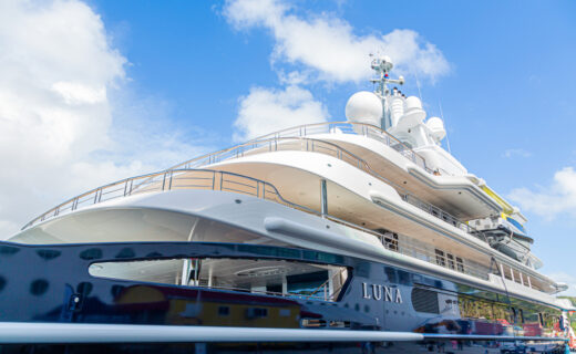 Mega-yacht Boardwalk dell'ambasciatore Usa