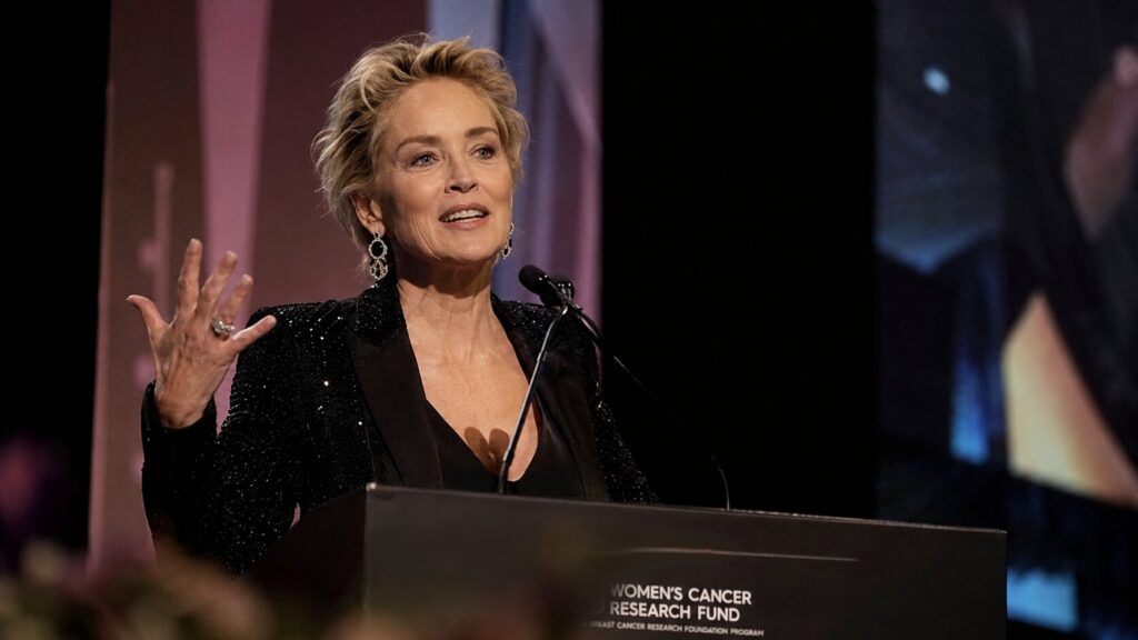 Sharon Stone durante l'assemblea dei Nobel